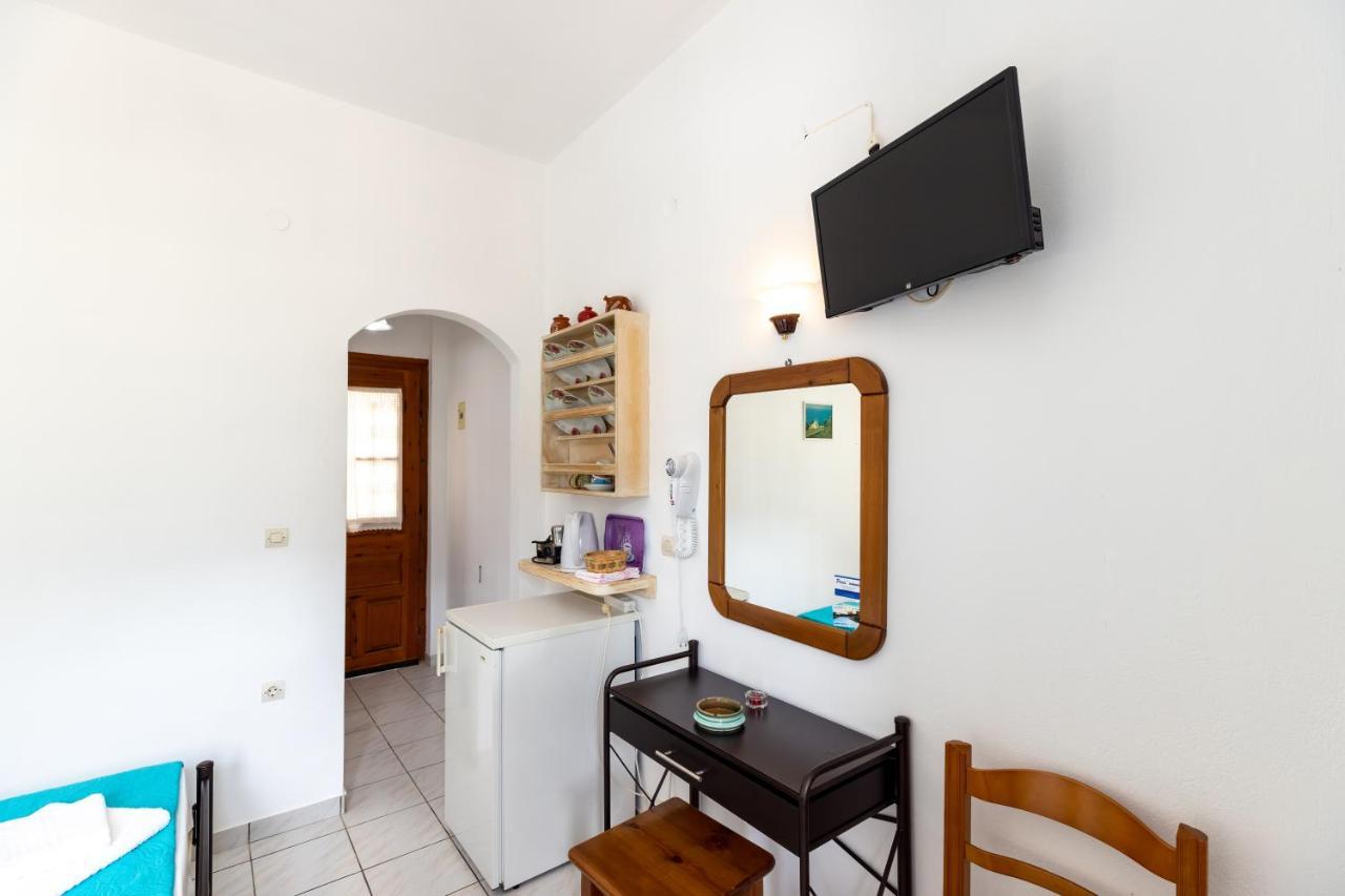 Peris Rooms Kamares  Esterno foto